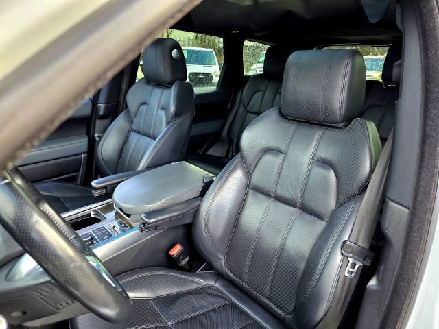 Used 2014 Land Rover Range Rover Sport HSE AWD/4WD image 25