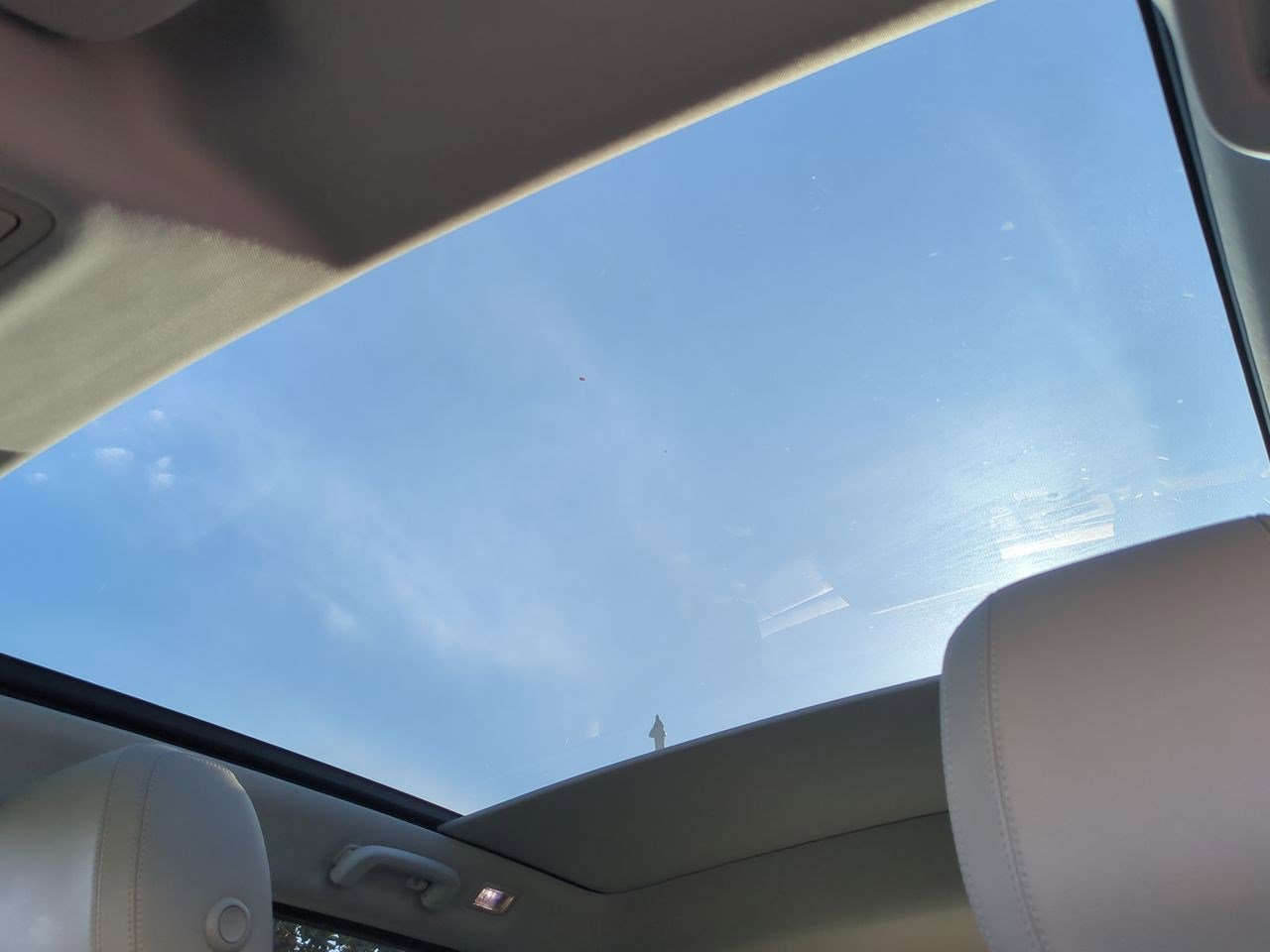 Used 2022 Land Rover Discovery Sport SE image 19