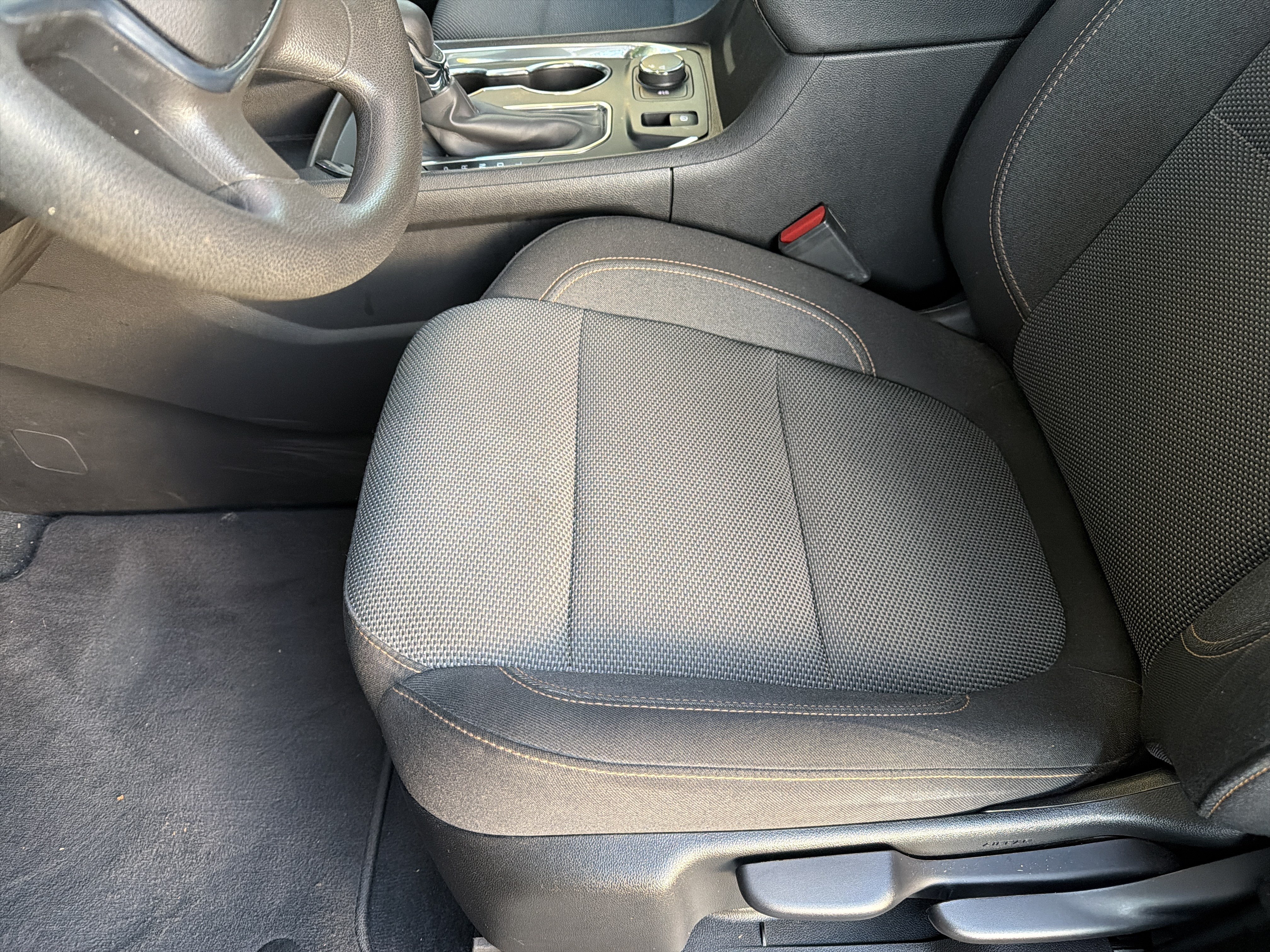 Used 2021 Chevrolet Traverse LS FWD image 17
