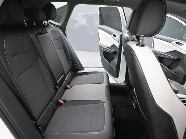 New 2026 Volkswagen Taos SE image 16