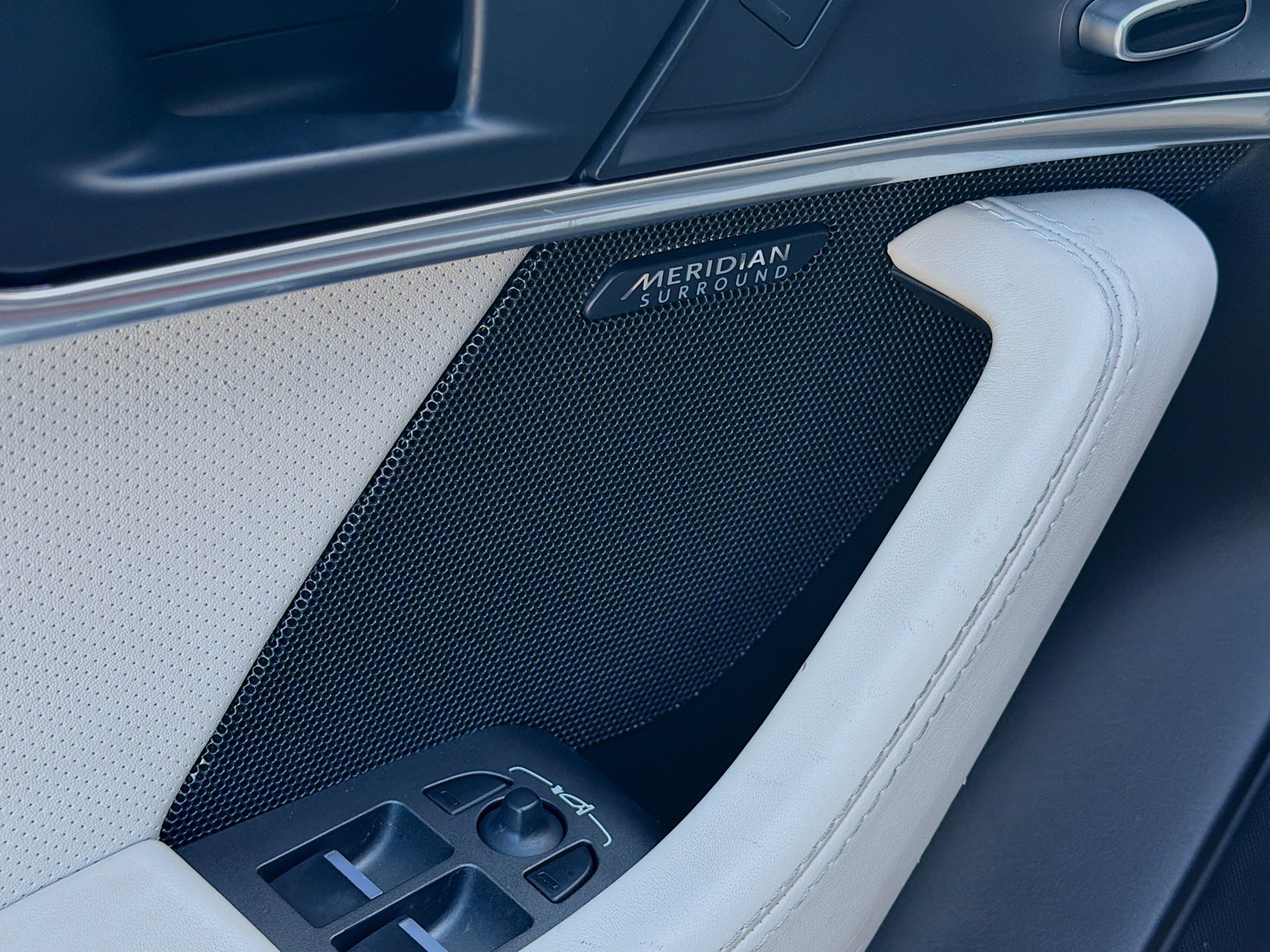 Used 2023 Jaguar F-TYPE Convertible image 21