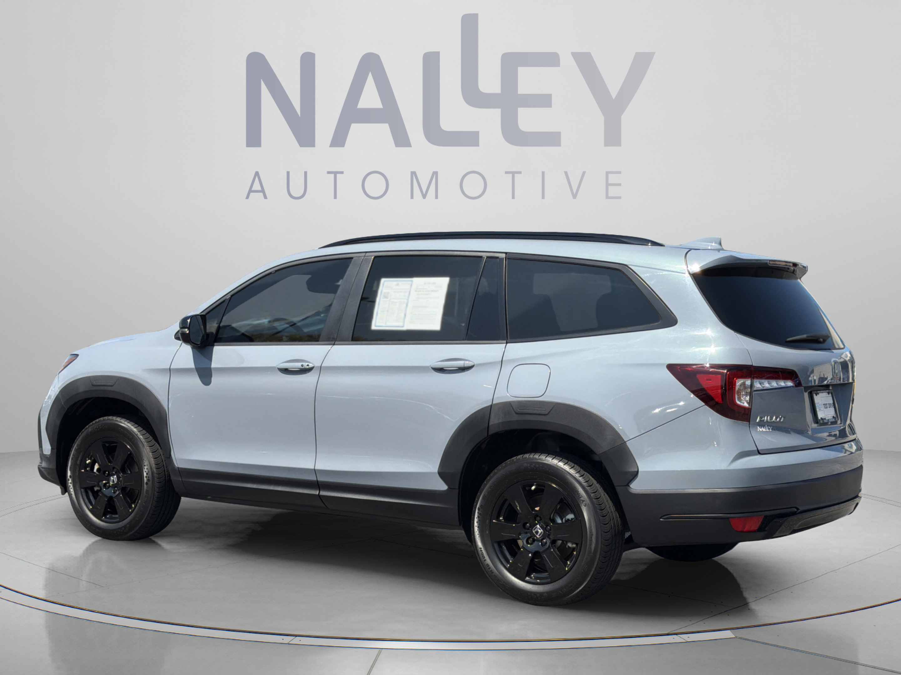 Used 2022 Honda Pilot TrailSport image 3