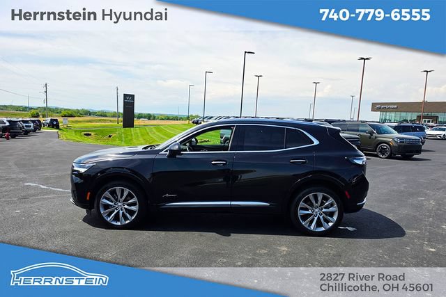 Used 2022 Buick Envision Avenir w/ Technology Package II AWD/4WD image 4