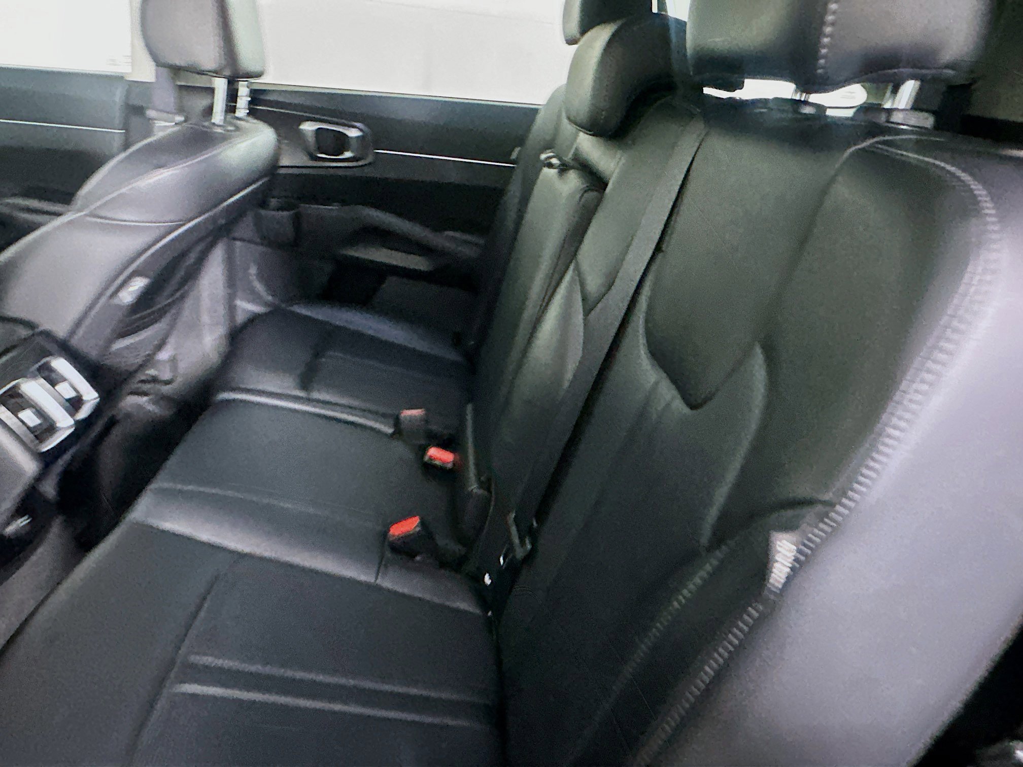 Used 2024 Kia Sorento S w/ Panoramic Sunroof Package image 27