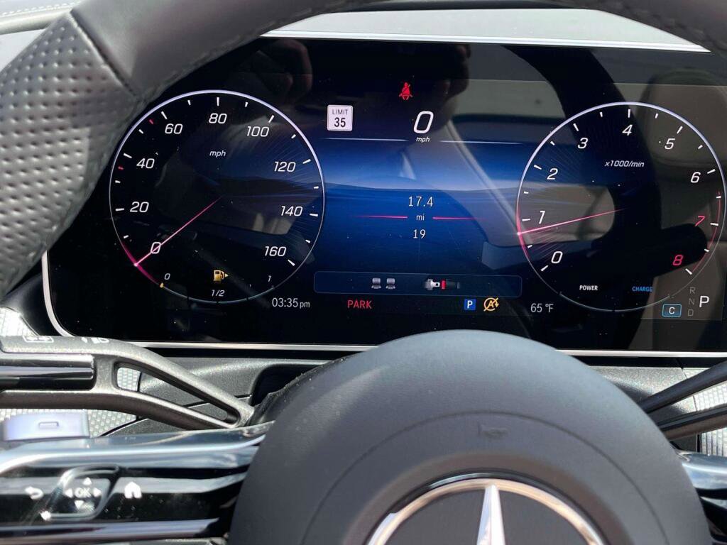 New 2026 Mercedes-Benz CLE 300 4MATIC Cabriolet image 3