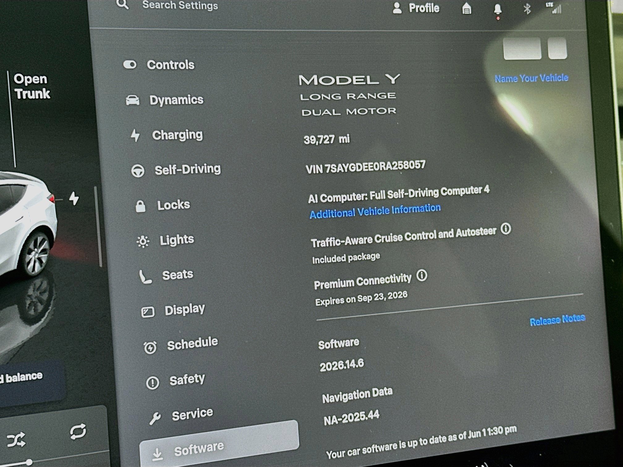 Used 2024 Tesla Model Y Long Range AWD/4WD image 18