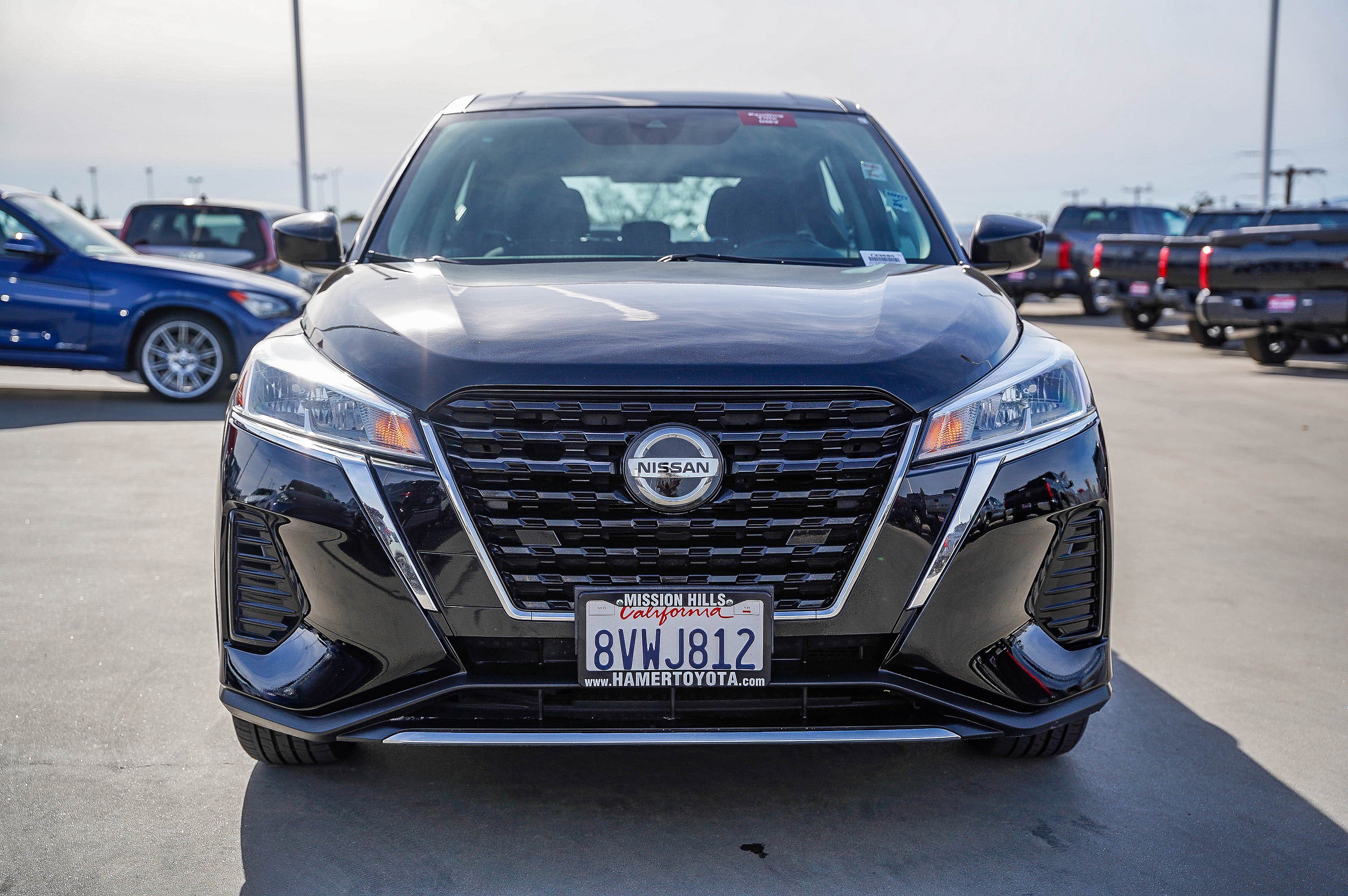 Used 2021 Nissan Kicks S image 2