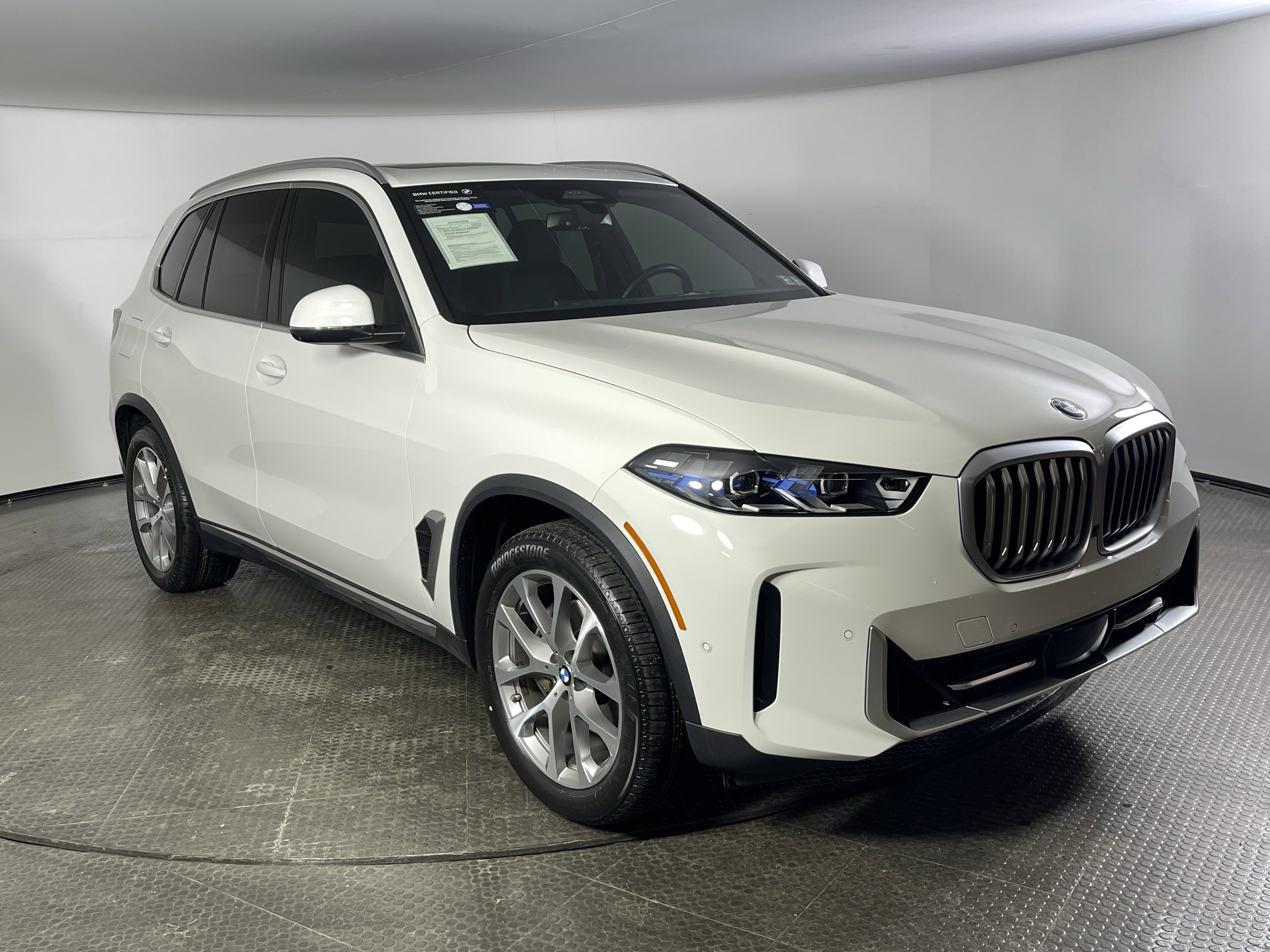 Certified 2024 BMW X5 xDrive40i w/ Premium Package image 3