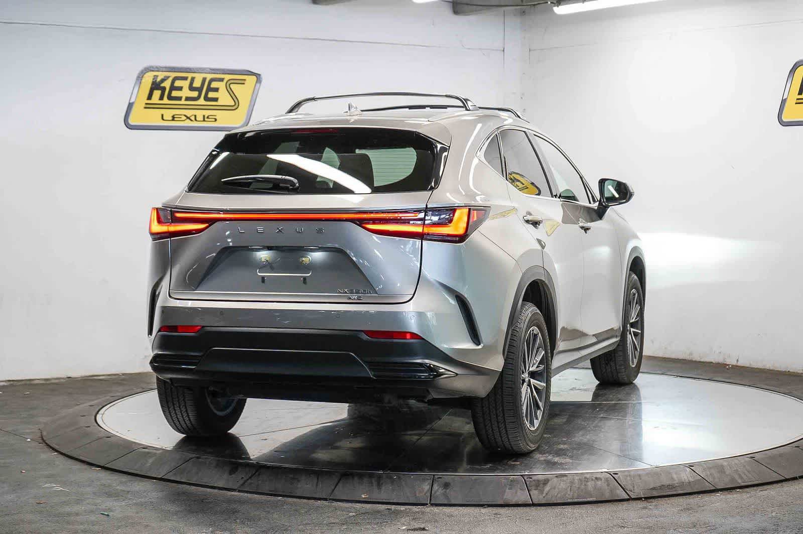 Used 2024 Lexus NX 350h AWD image 4