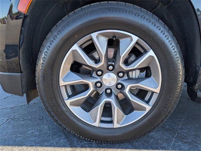 Used 2022 Chevrolet Suburban LT w/ LT Signature Plus Package image 13