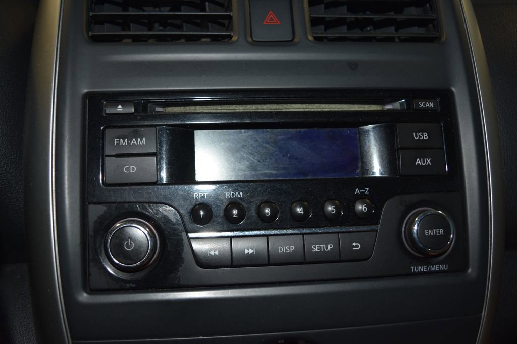 Used 2016 Nissan Versa SV FWD image 11