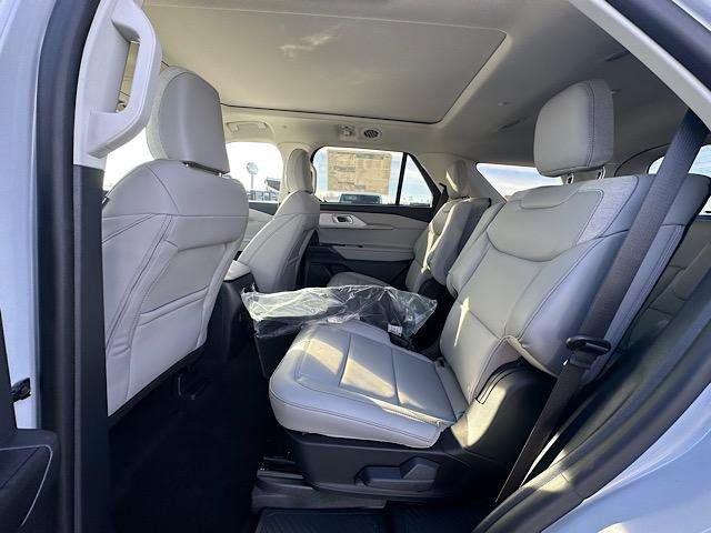 New 2025 Ford Explorer Active w/ Active Comfort Package image 11