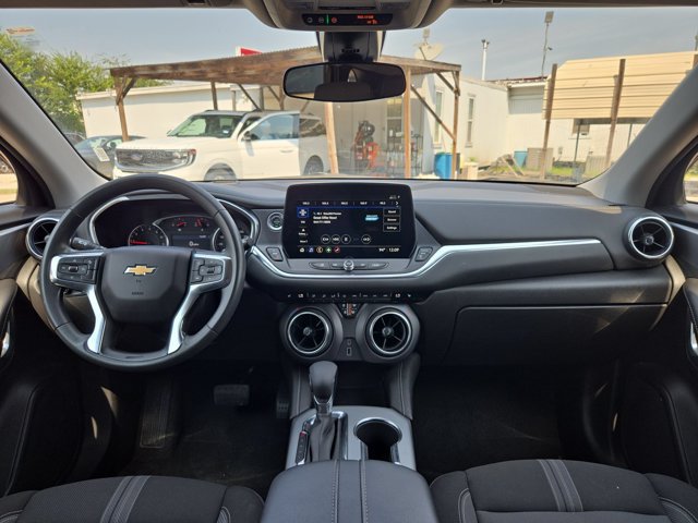 Used 2025 Chevrolet Blazer LT FWD image 24