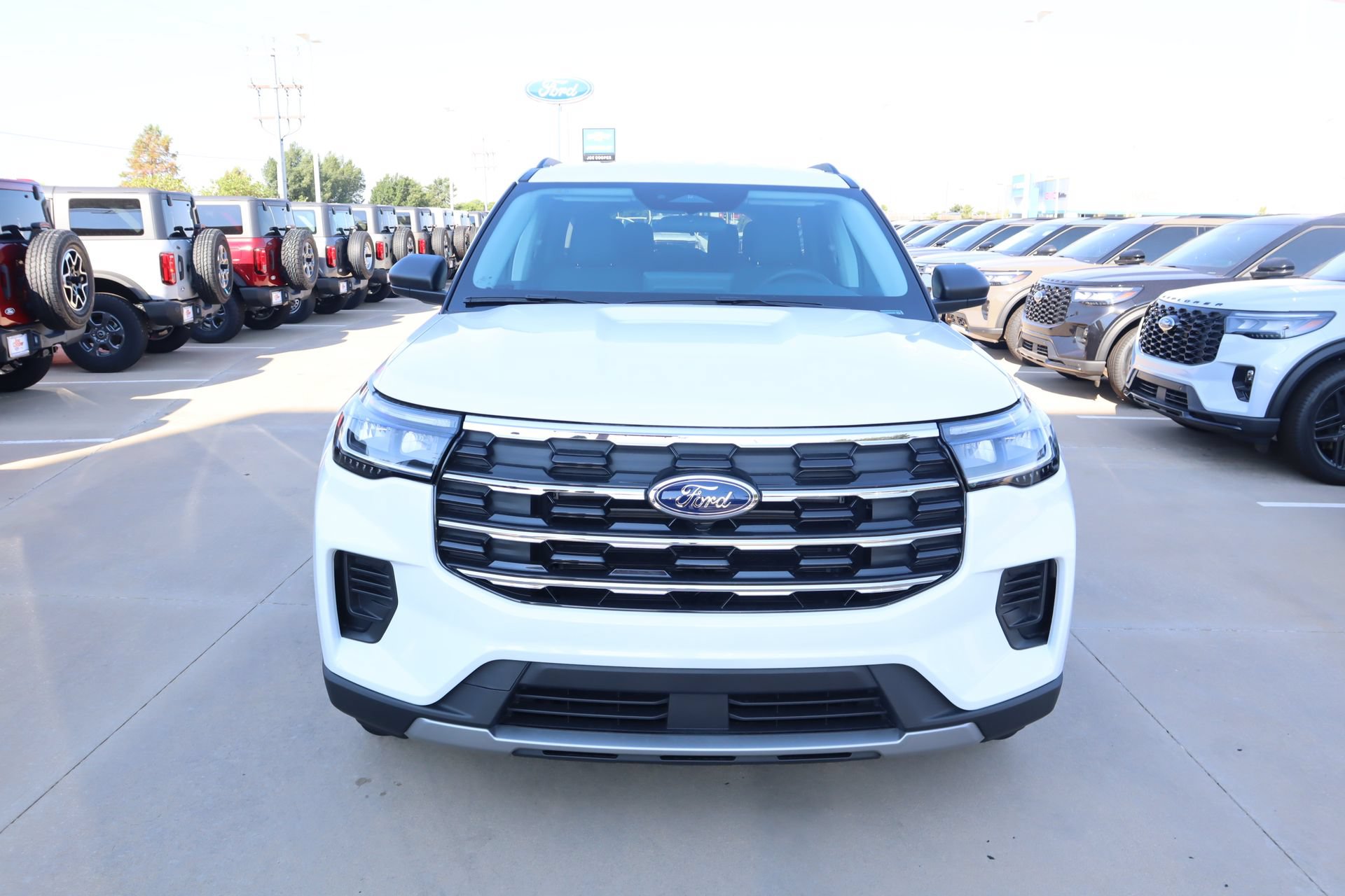 New 2026 Ford Explorer Active RWD image 10