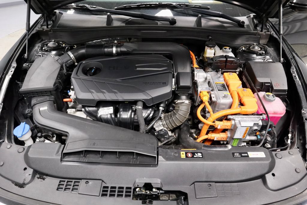 Used 2025 Hyundai Sonata Limited FWD image 23