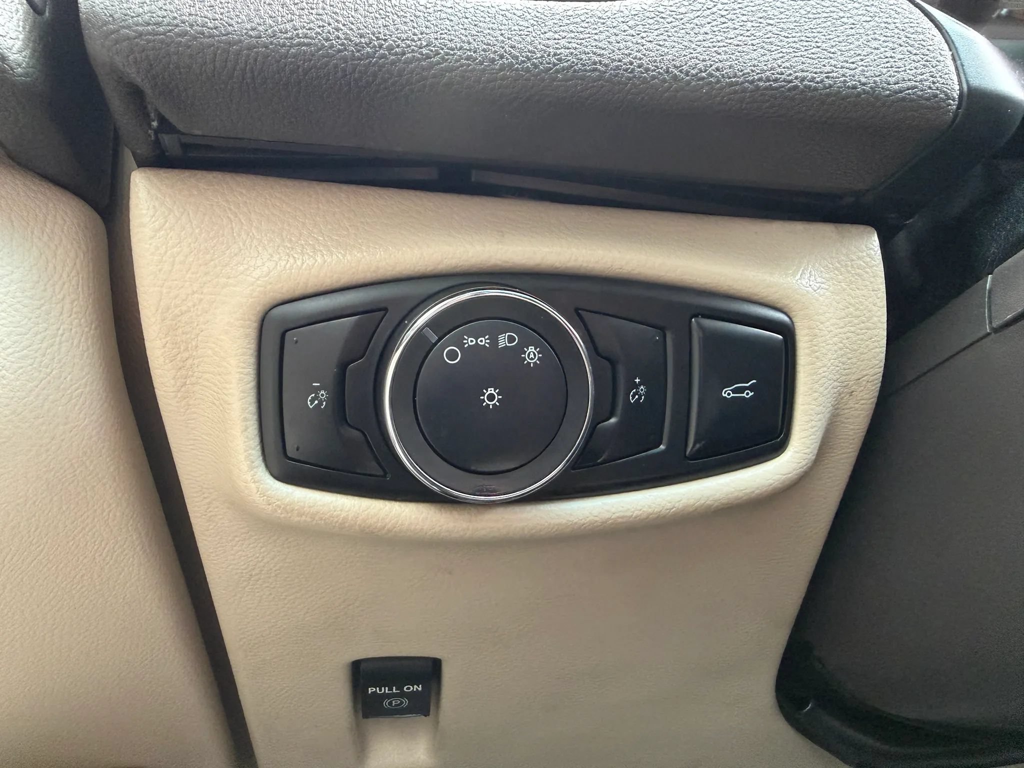 Used 2016 Lincoln MKZ w/ Equipment Group 200A Select FWD image 28