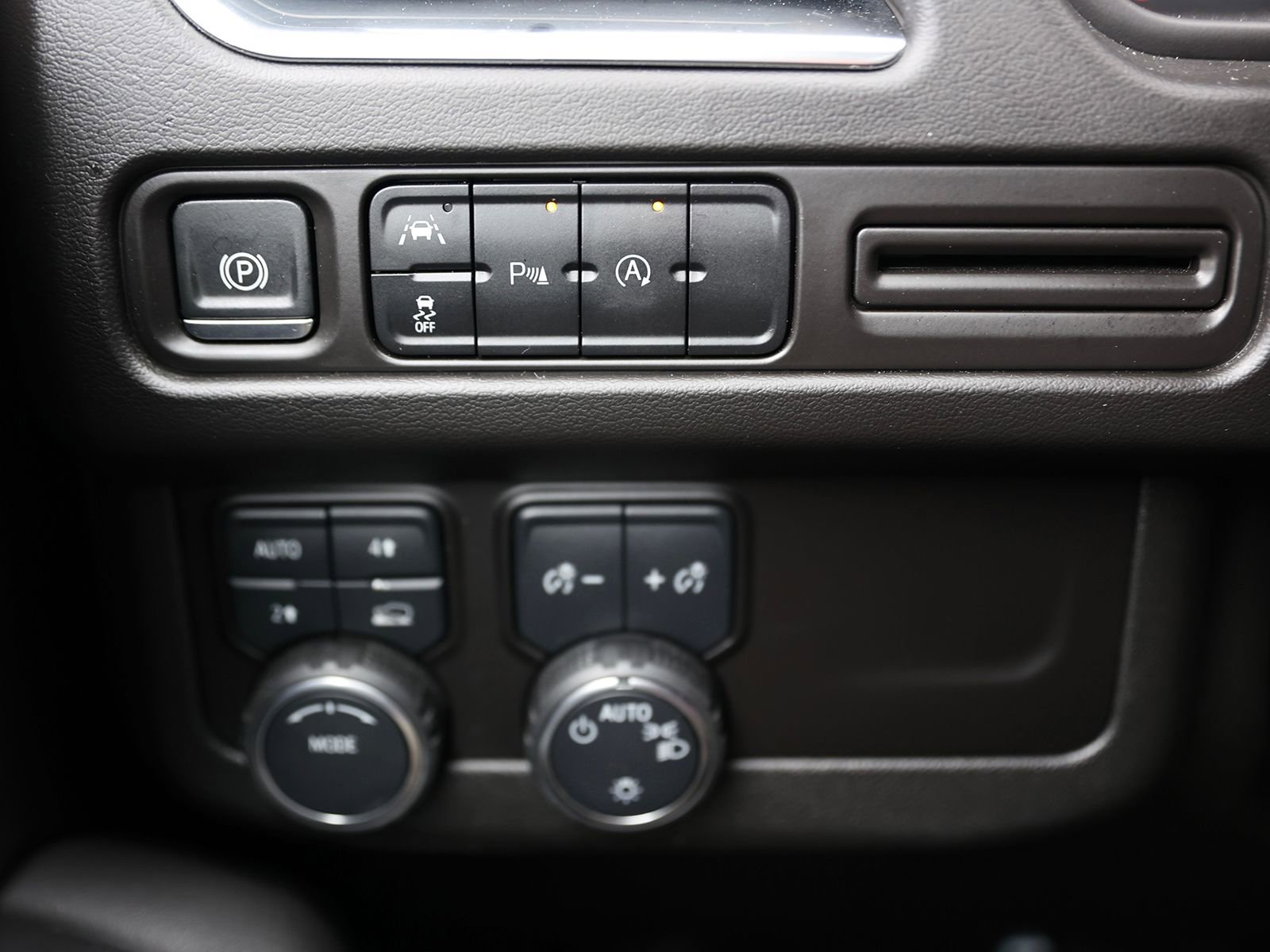 Used 2024 Chevrolet Tahoe LT image 36