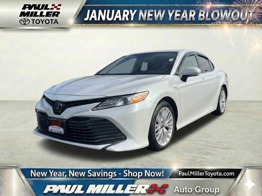 Used 2020 Toyota Camry XLE image 1