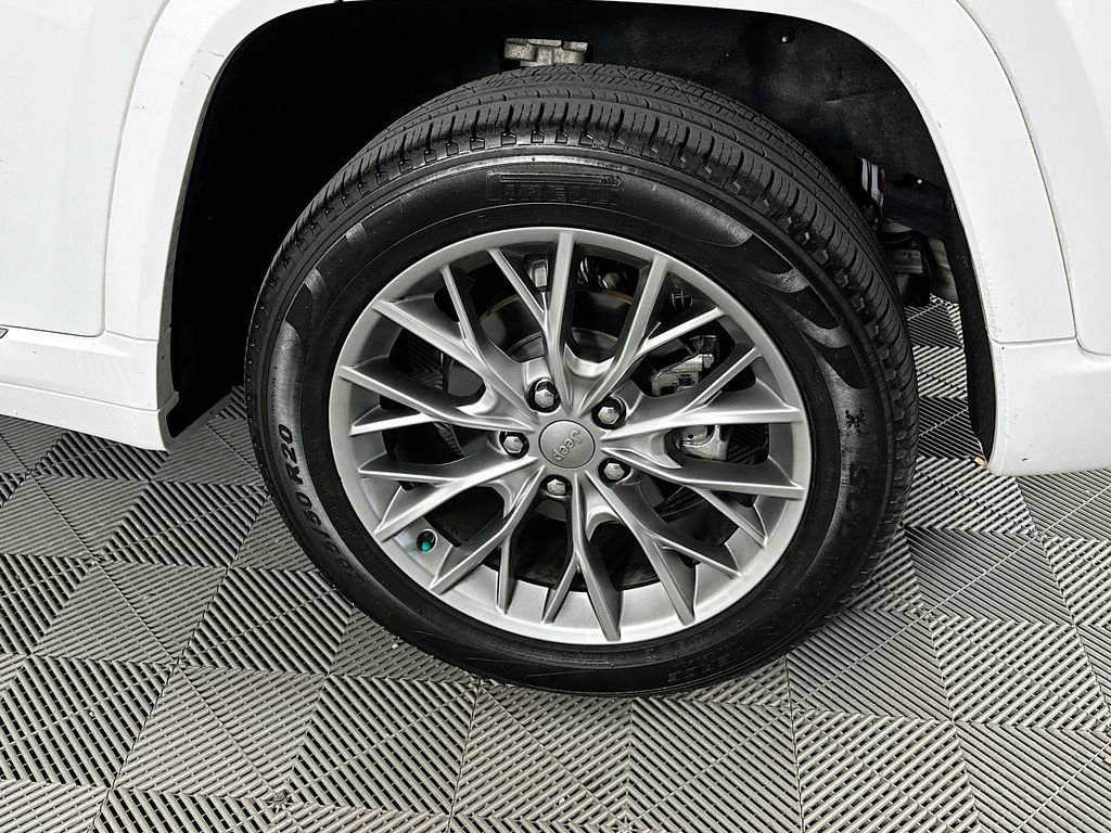 Certified 2025 Jeep Grand Cherokee Summit image 40