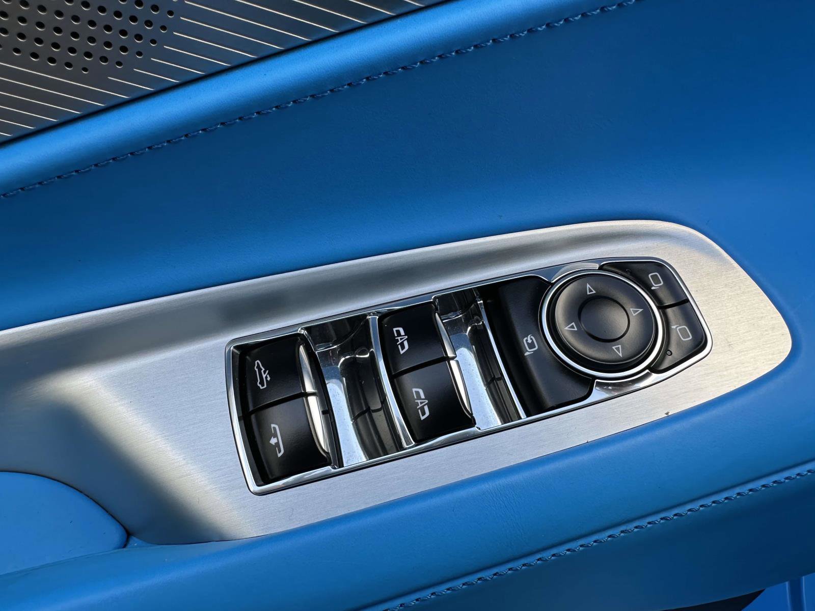 Used 2023 Chevrolet Corvette Stingray Premium Conv w/ Z51 Performance Package image 13