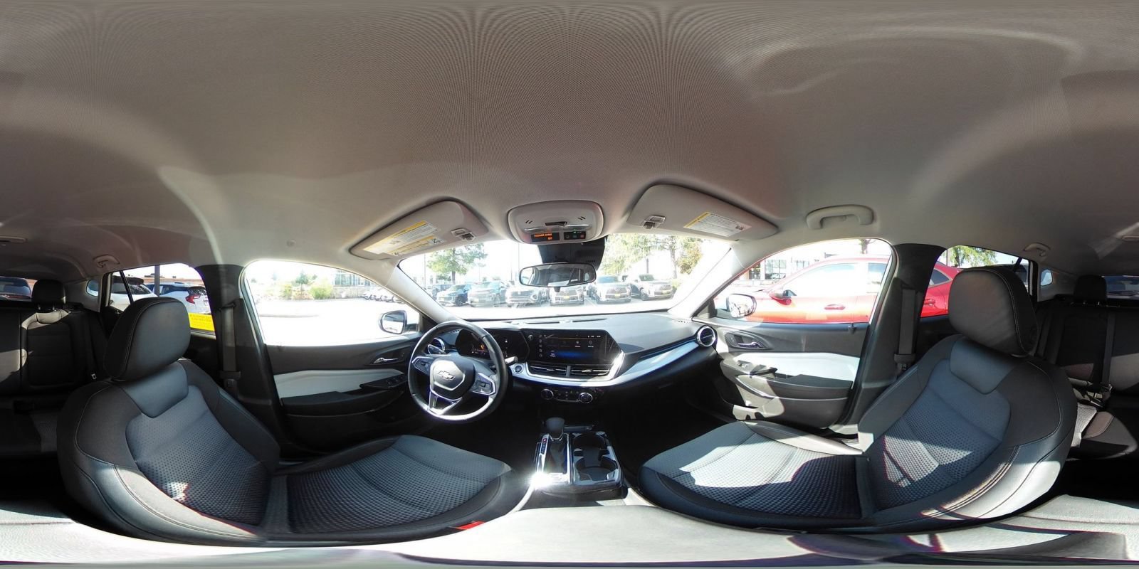 Used 2025 Chevrolet Trax LT w/ LT Convenience Package FWD image 42