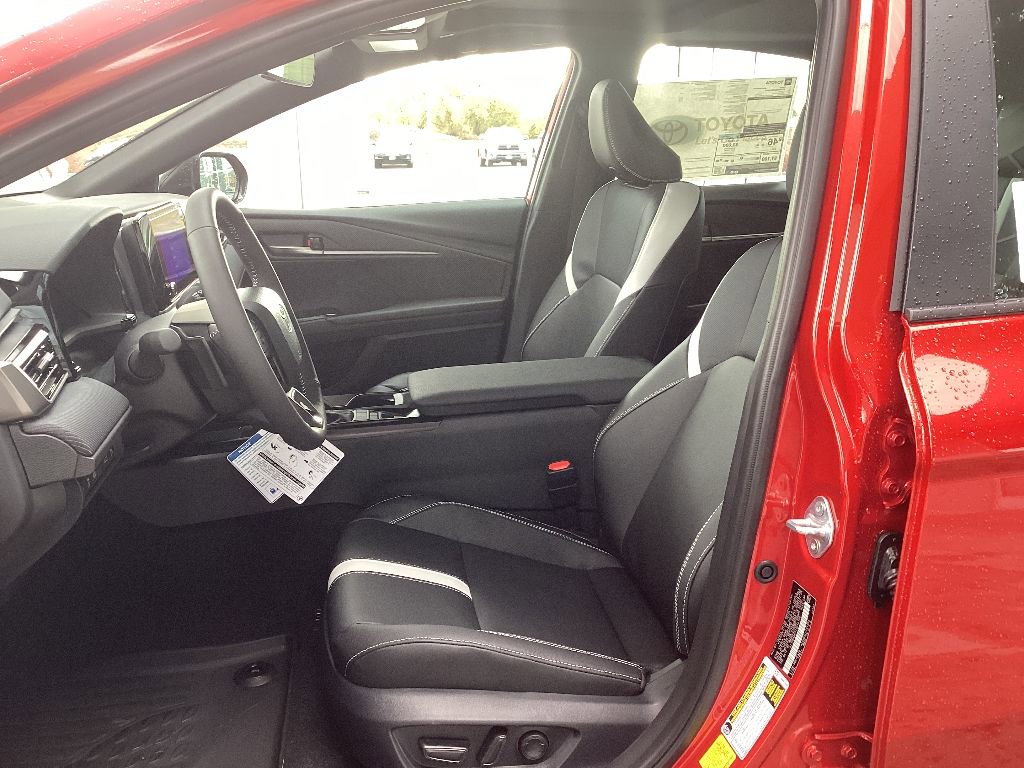 New 2026 Toyota Camry Hybrid image 12