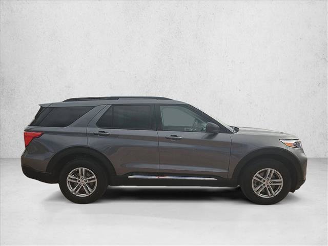 Used 2024 Ford Explorer XLT w/ Equipment Group 202A AWD/4WD image 4