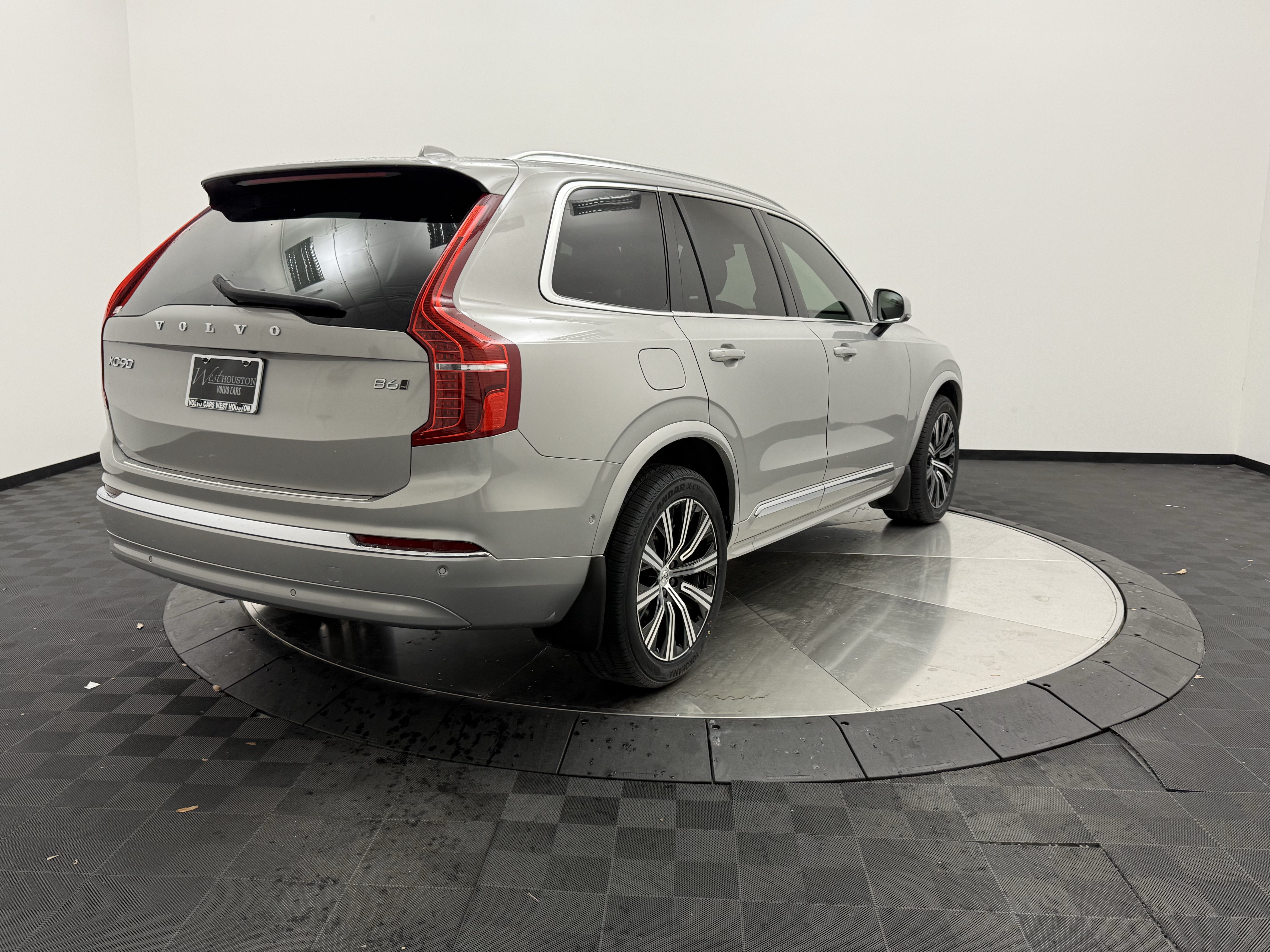 Certified 2023 Volvo XC90 B6 Plus w/ Protection Package Premier AWD/4WD image 7