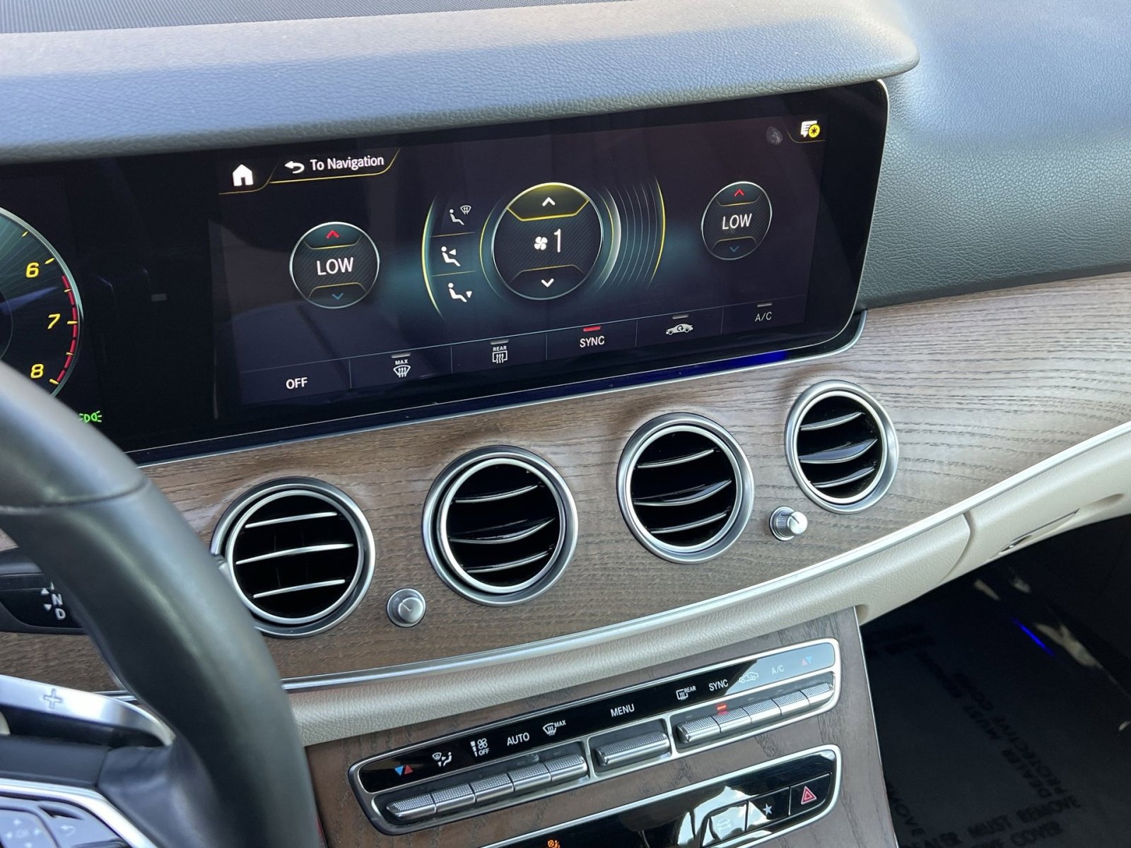 Certified 2021 Mercedes-Benz E 350 4MATIC Sedan w/ Premium Package image 19