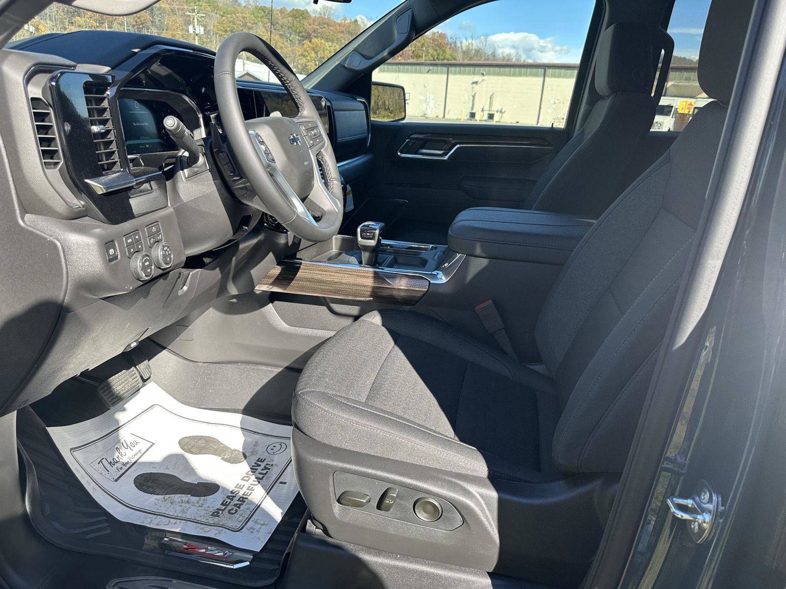 New 2026 Chevrolet Silverado 1500 LT Trail Boss w/ Protection Package image 9