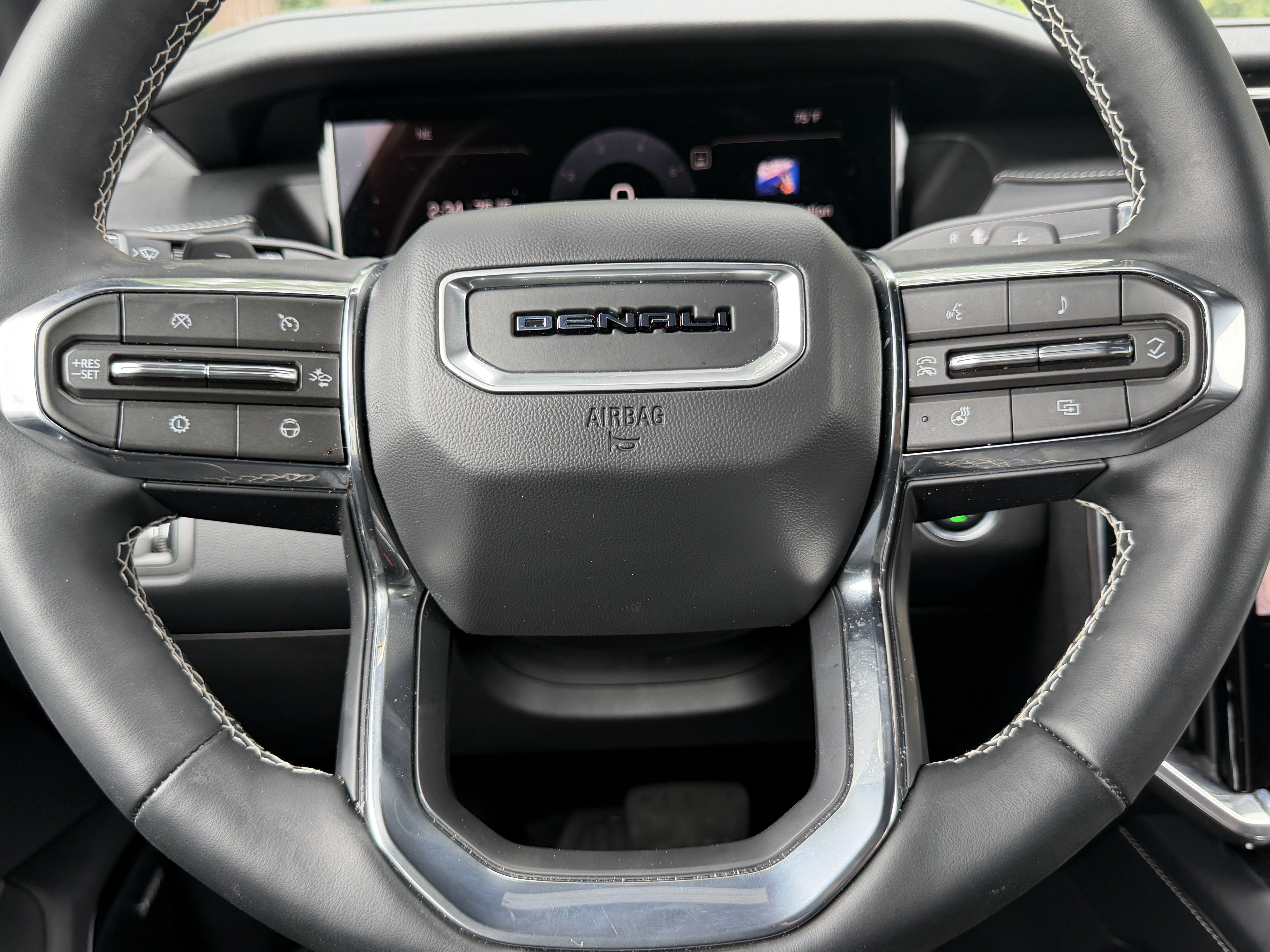 Used 2026 GMC Acadia Denali w/ Super Cruise Package AWD/4WD image 25