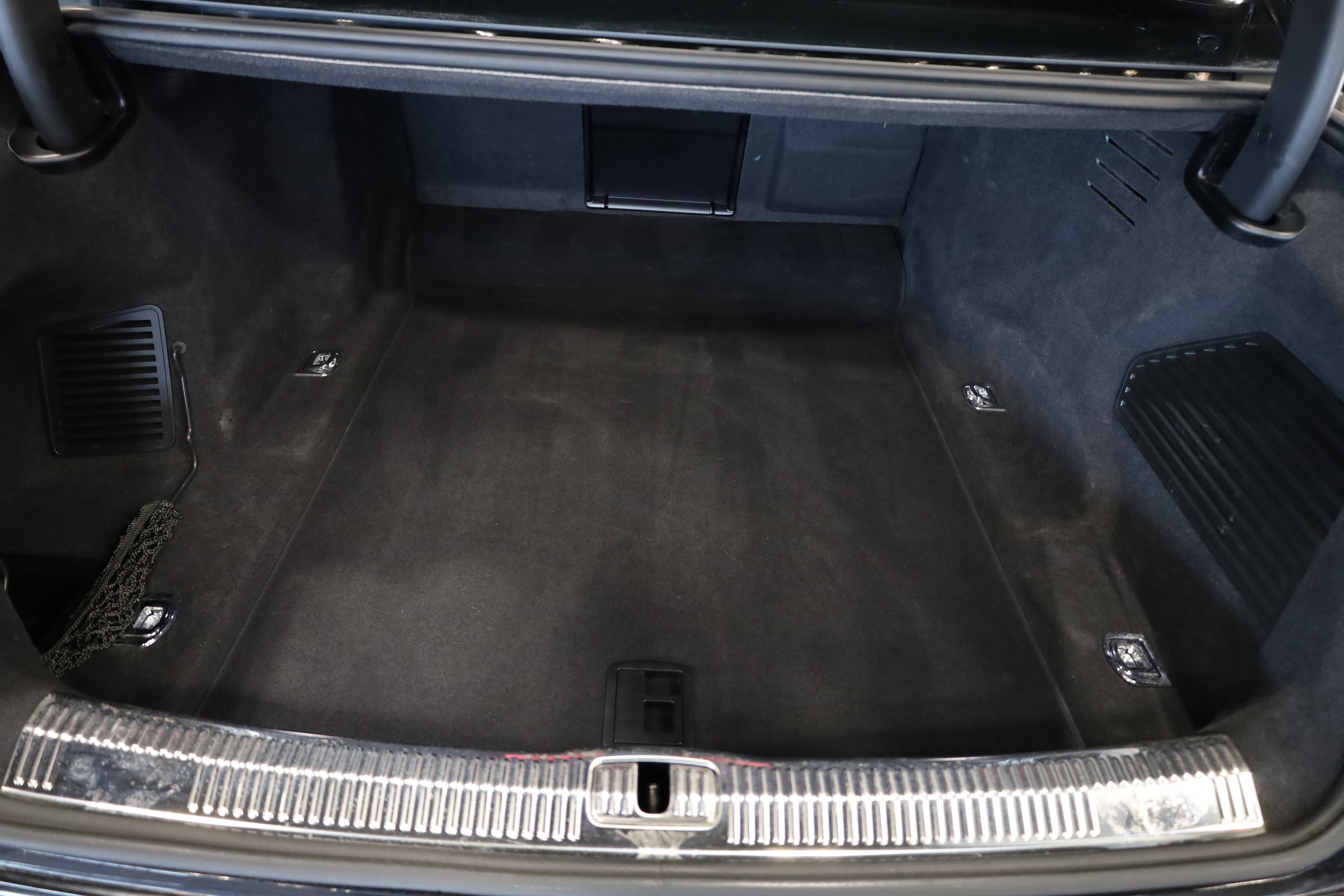 Used 2020 Audi A8 L 4.0T w/ Sport Plus Package image 7