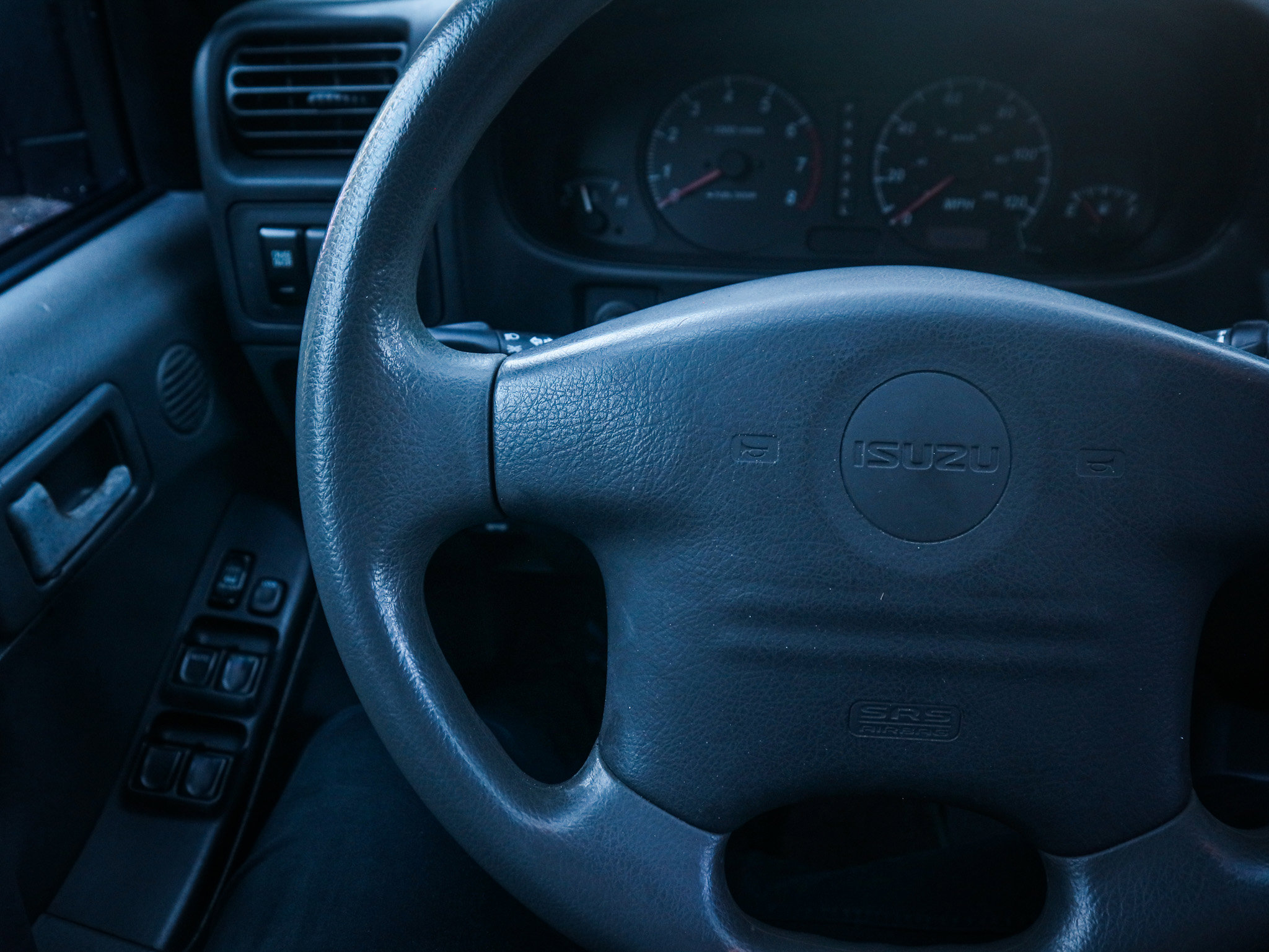 Used 2002 Isuzu Rodeo LS image 19