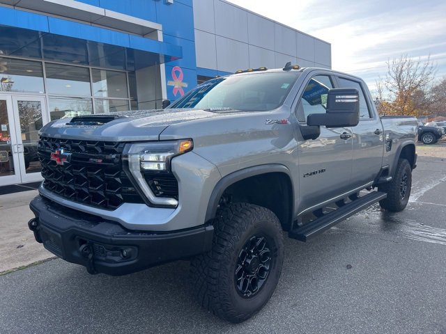 Used 2024 Chevrolet Silverado 2500 ZR2 w/ ZR2 Bison Edition image 2
