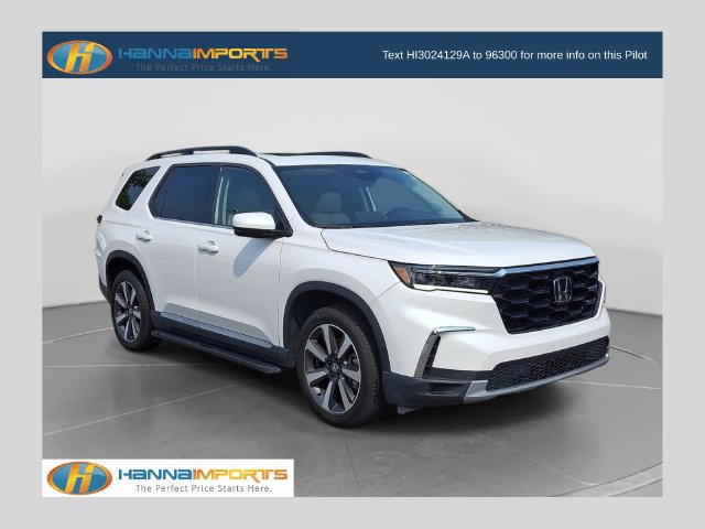 Used 2025 Honda Pilot Touring image 1