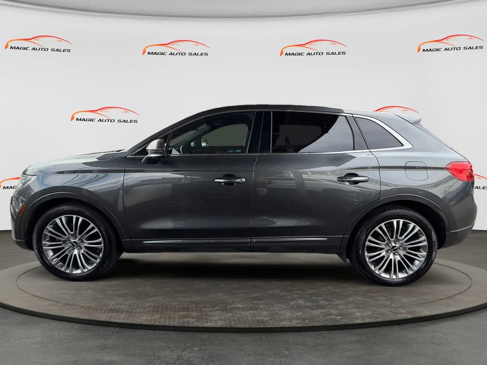 Used 2018 Lincoln MKX Reserve AWD/4WD image 7