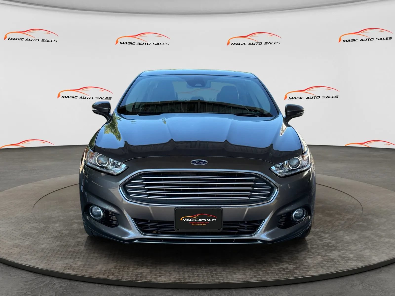 Used 2013 Ford Fusion Titanium w/ Titanium Driver Assist Pkg AWD/4WD image 3