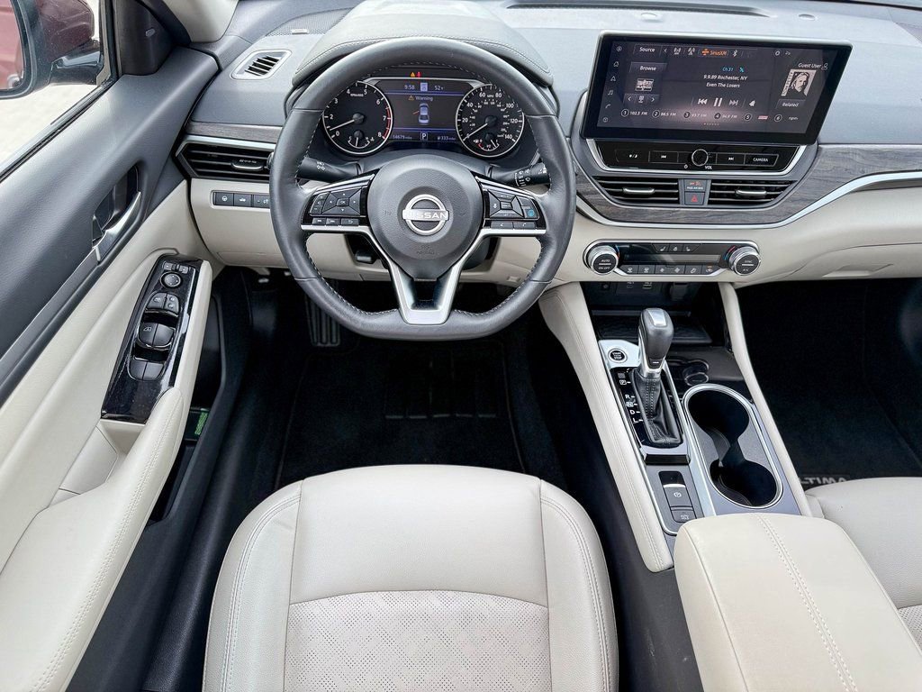 Used 2024 Nissan Altima 2.5 SL FWD image 23