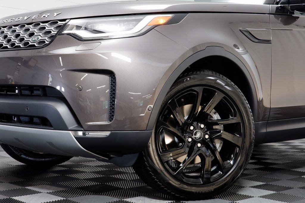 New 2025 Land Rover Discovery S AWD/4WD image 4