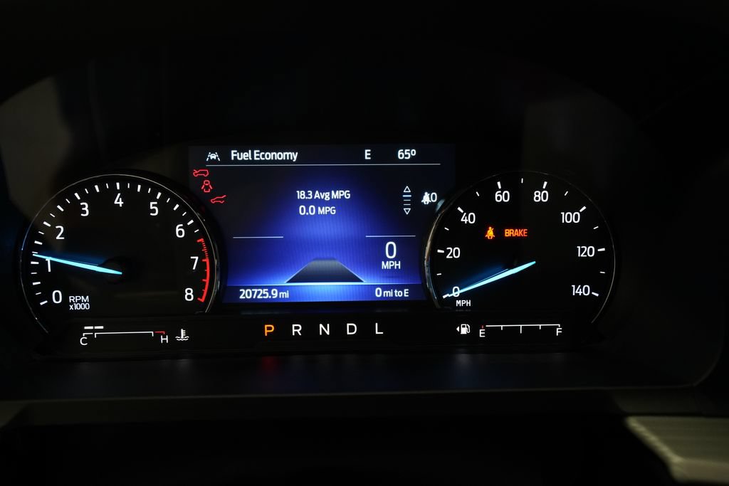 Used 2023 Ford Explorer XLT w/ Equipment Group 202A AWD/4WD image 2
