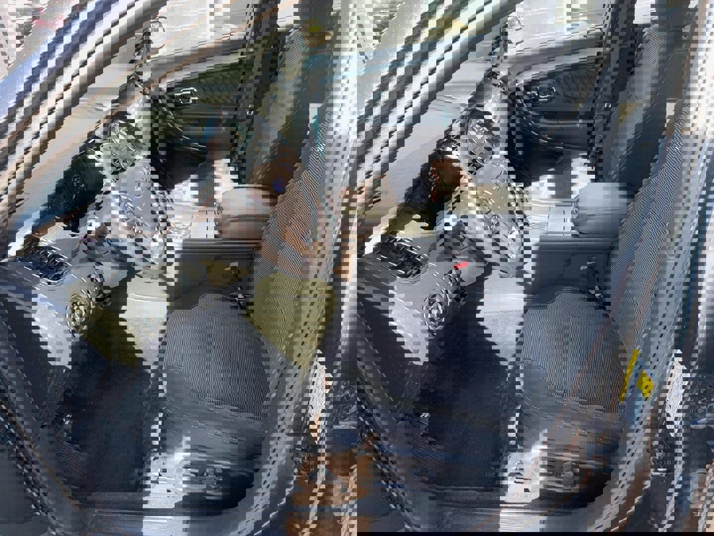 Used 2017 Ford Taurus SEL FWD image 13