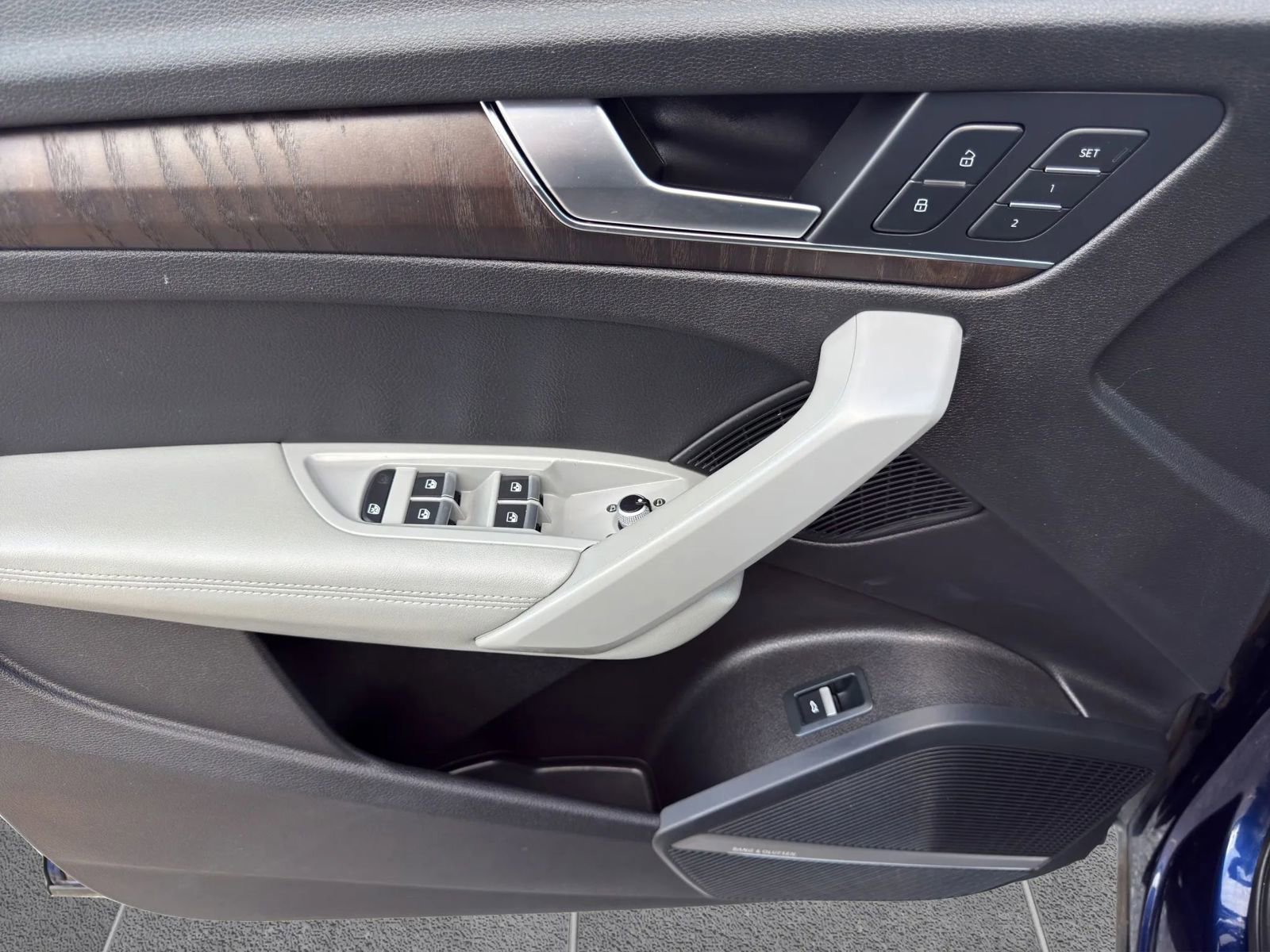 Used 2018 Audi Q5 Prestige w/ Prestige Package image 28