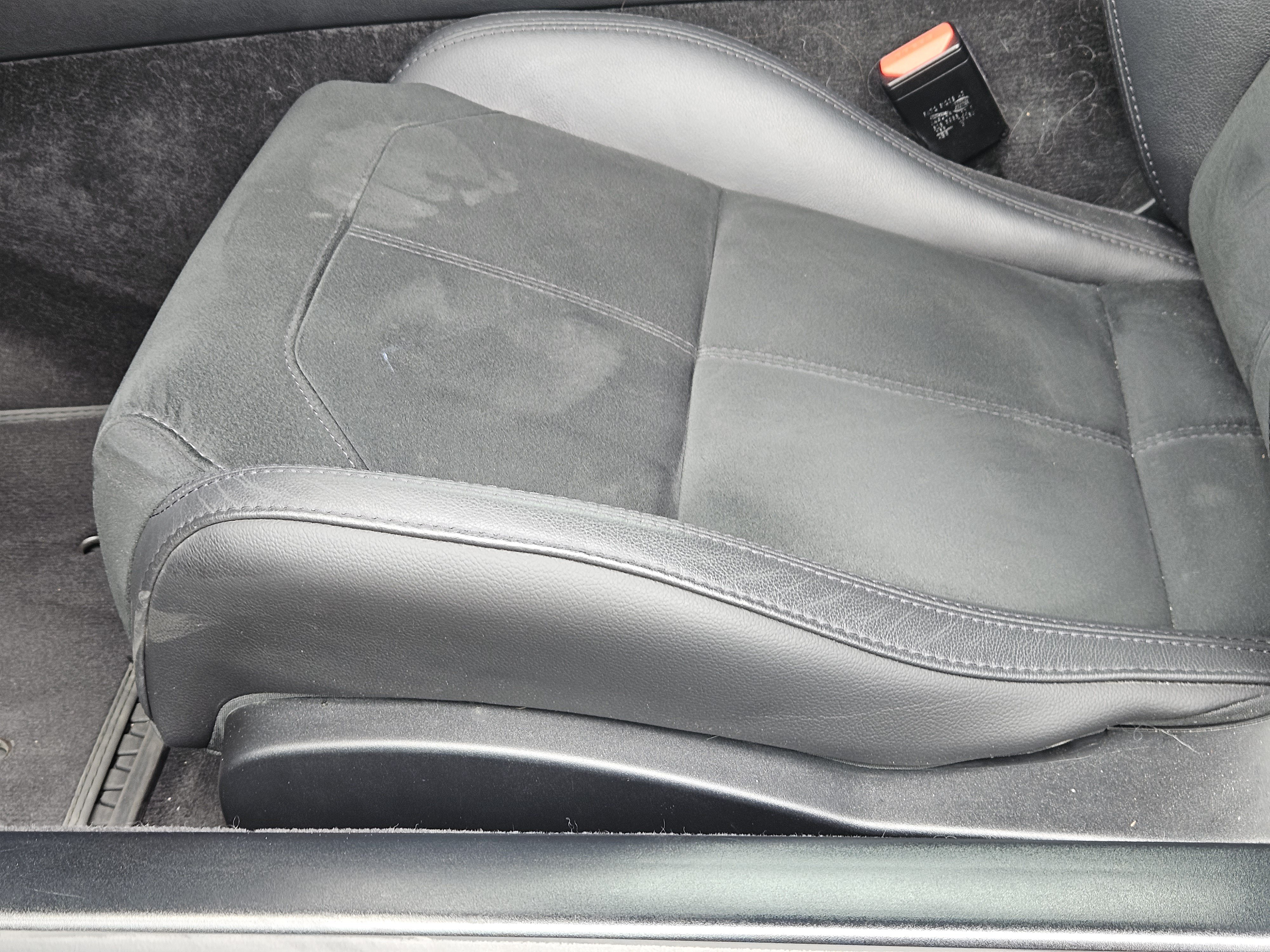 Used 2024 Jaguar F-TYPE R-Dynamic RWD image 26
