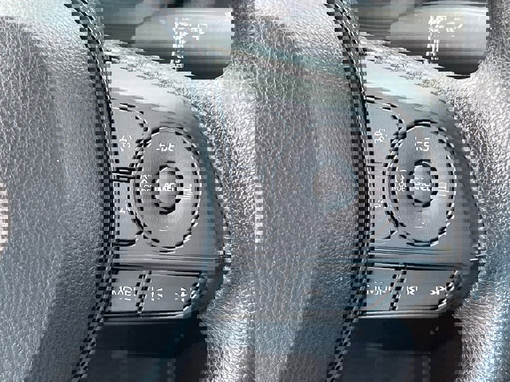 Used 2023 Toyota Corolla LE image 15