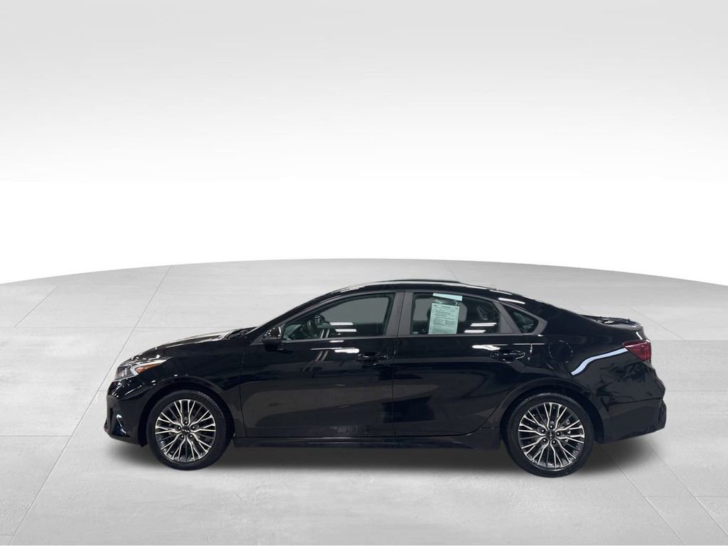 Certified 2023 Kia Forte GT-Line image 12