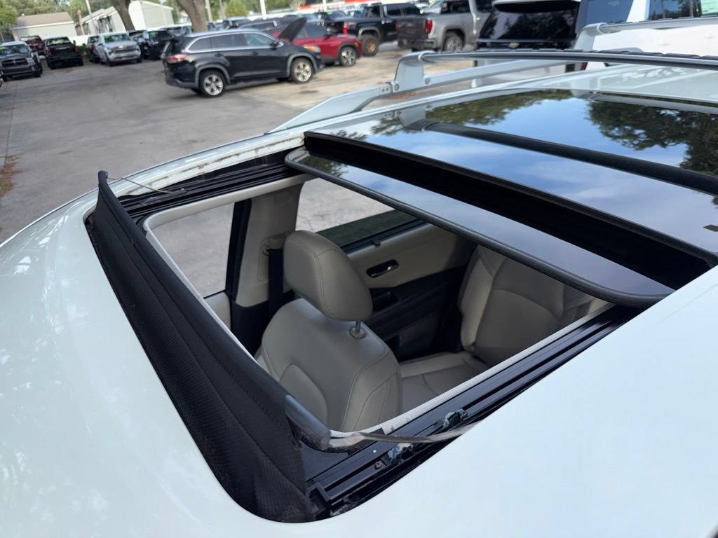 Used 2023 Nissan Pathfinder SL w/ SL Premium Package FWD image 12