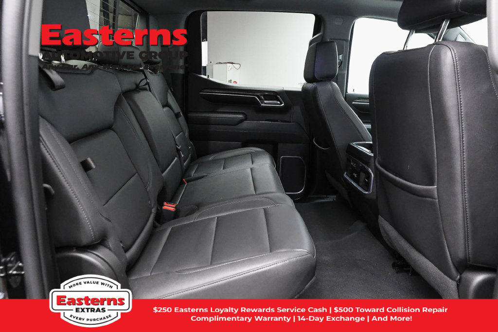 Used 2023 Chevrolet Silverado 1500 LTZ w/ LTZ Convenience Package II AWD/4WD image 28