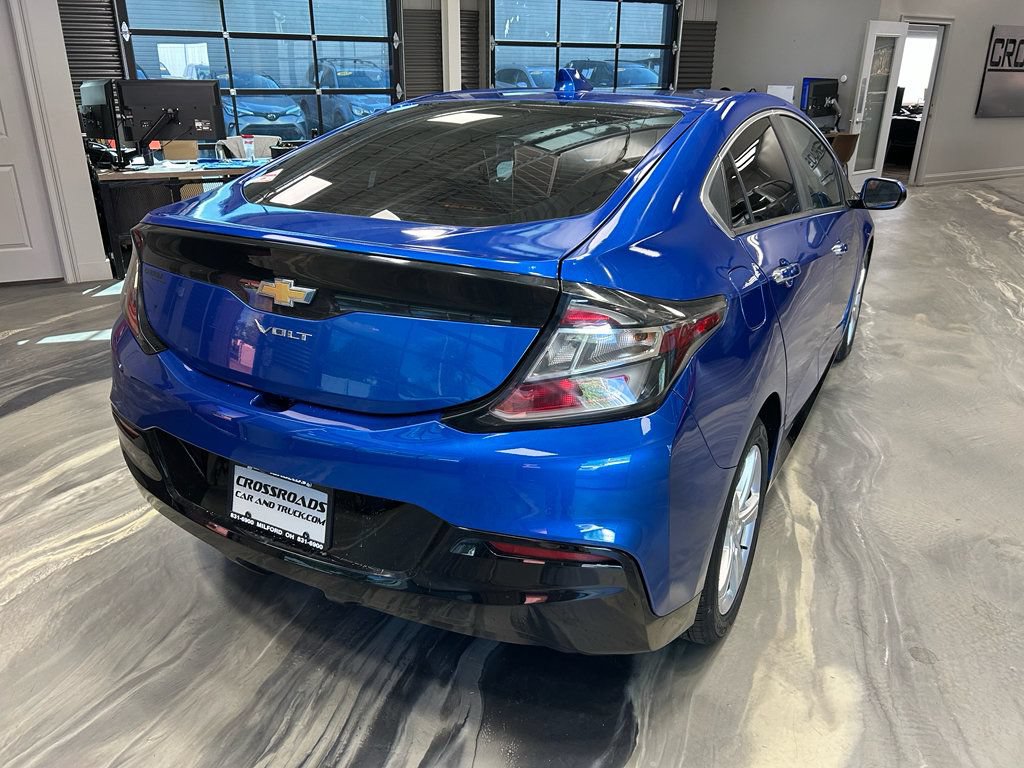 Used 2017 Chevrolet Volt LT w/ Comfort Package FWD image 29
