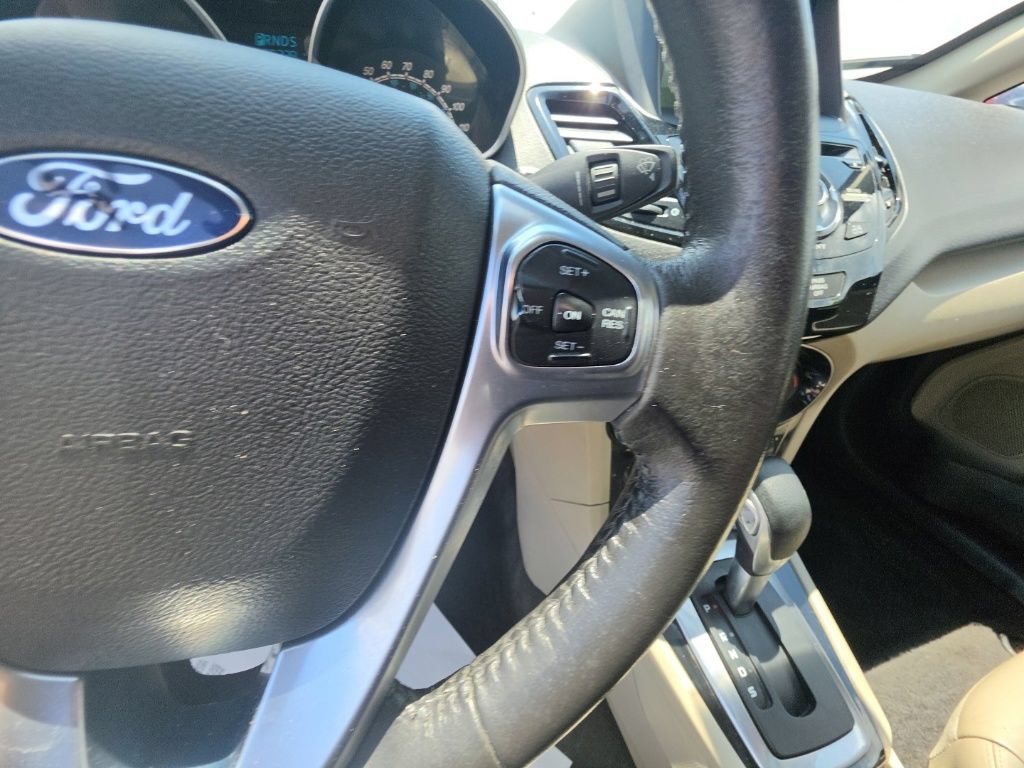 Used 2016 Ford Fiesta Titanium FWD image 19