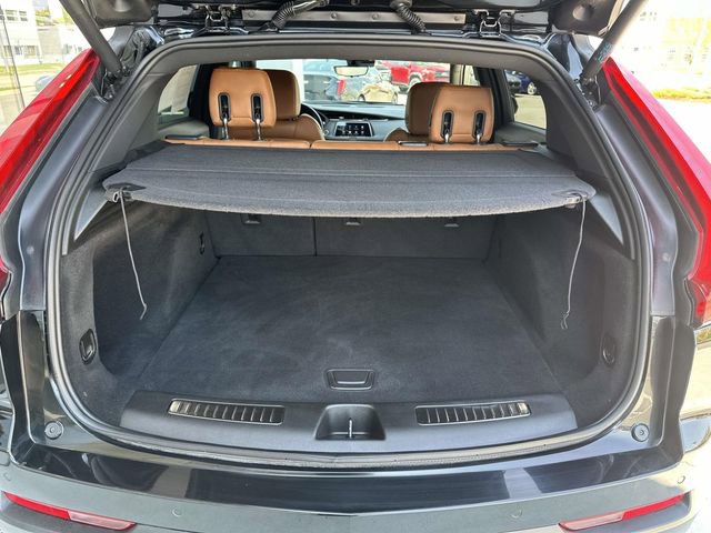Certified 2023 Cadillac XT4 Premium Luxury w/ Enhanced Visibility Package AWD/4WD image 27